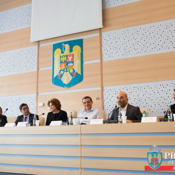 La Primăria Sectorului 6 a avut loc dezbaterea „Contribuţia romilor la construirea României moderne”