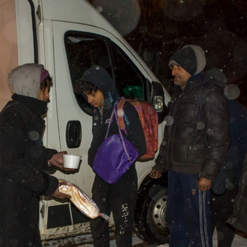 Persoanele fără adăpost primesc hrană caldă și cazare în centrele de asistență socială din Sectorul 6